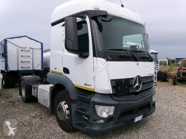 Traktor Mercedes