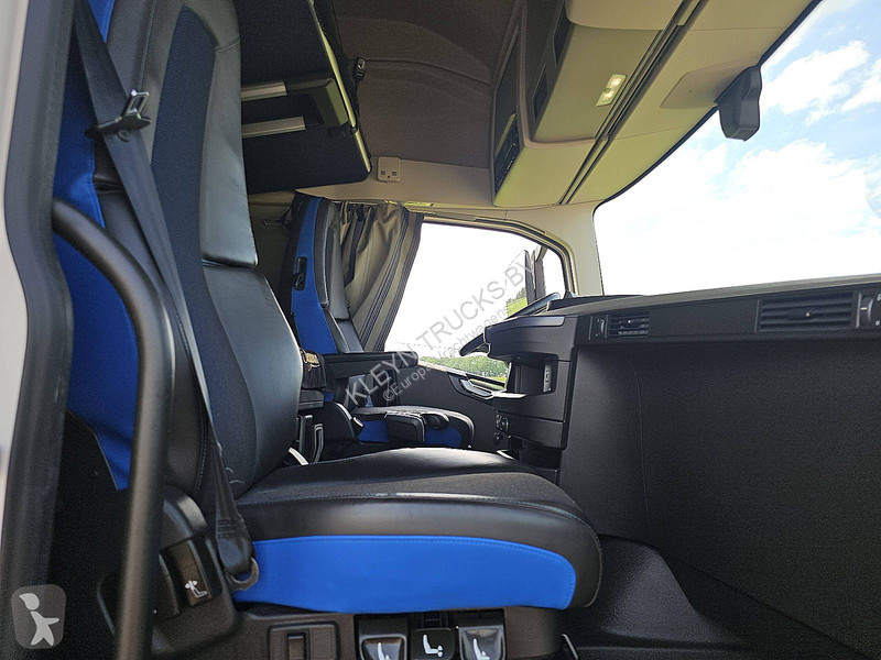 Tahač Volvo 500 XL LED 2X TANK VEB+