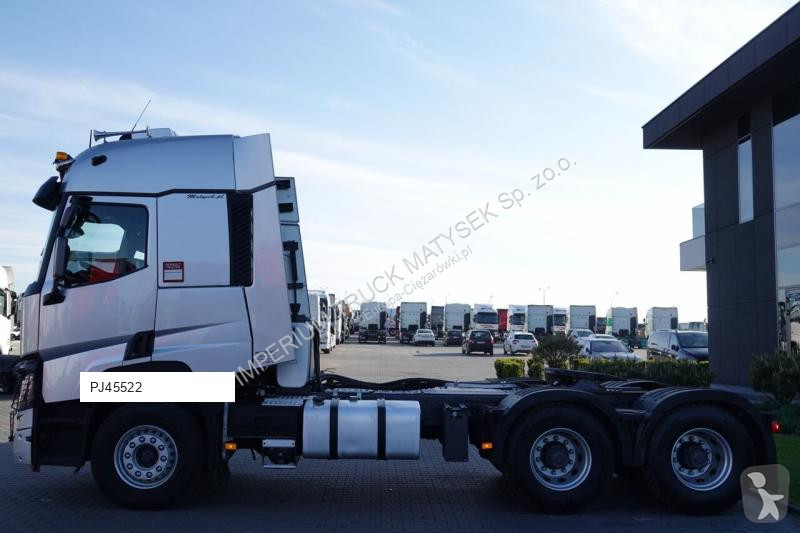 Traktor Renault C 520