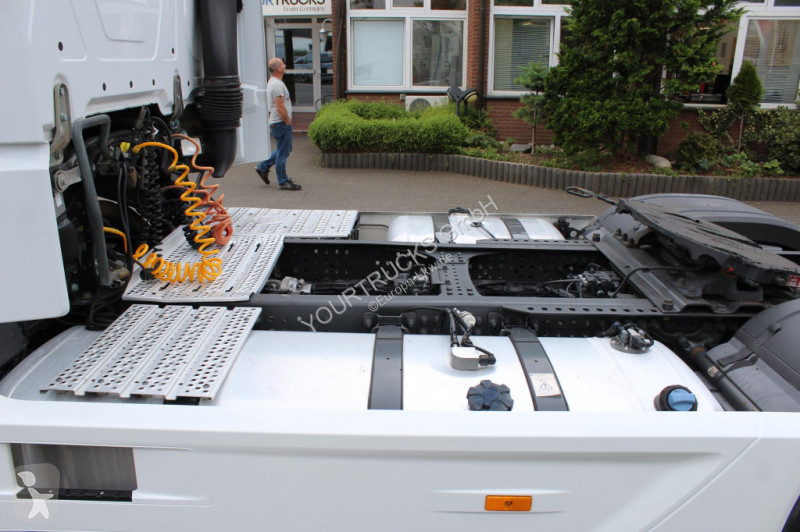 Tahač Mercedes 1845 E6 ACC LDW Kühlbox Vollspoiler
