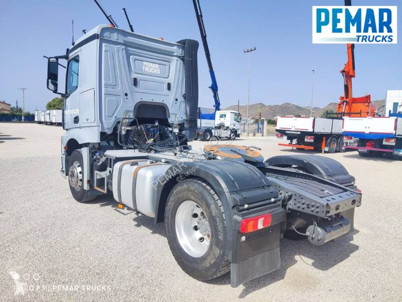 Traktor Mercedes