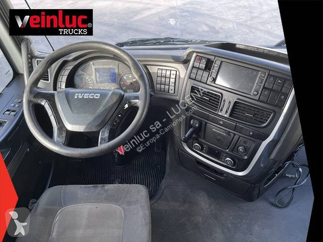 Traktor Iveco