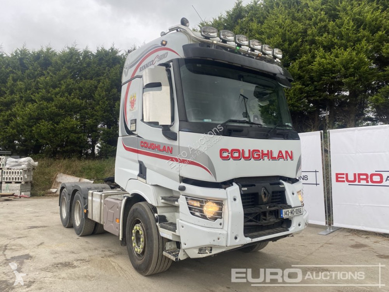 Traktor Renault C520