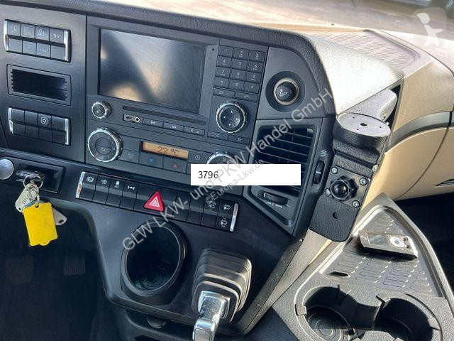 Traktor Mercedes 1842