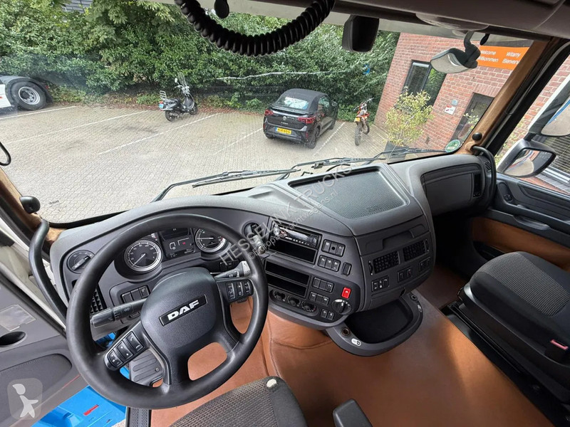 Traktor DAF 440  440 FT Space Cab Special...