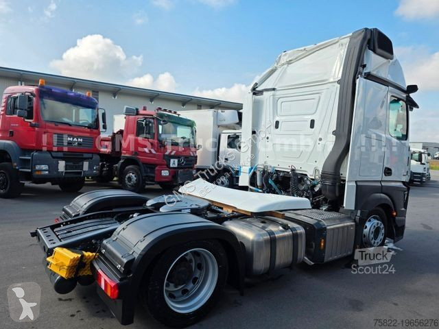 Trekker Mercedes 1842 / NEU - 0KM / Mega / Unfall
