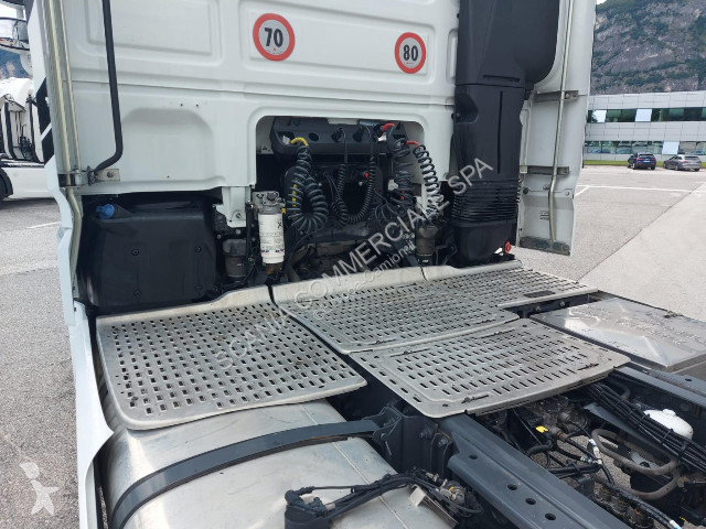 Cabeza tractora DAF XF 530