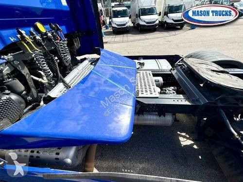 Traktor Iveco