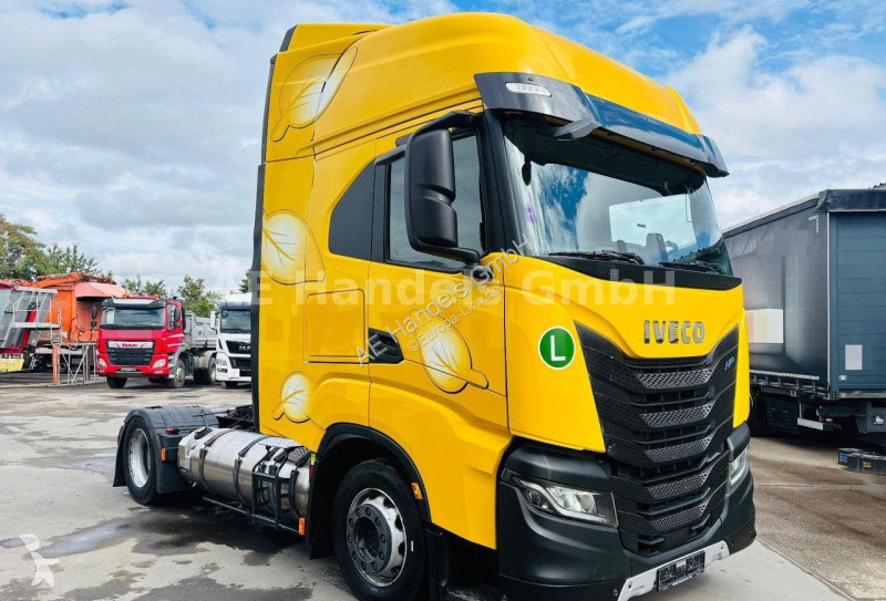 Traktor Iveco S-WAY 460