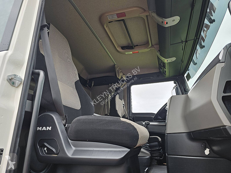 Tahač MAN 18.460  4X4H MANUAL PTO+HYDR