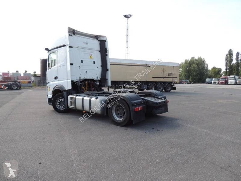 Traktor Mercedes