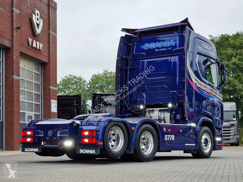 Tractor Scania 770S V8 NS Highline 6x2 - Show...