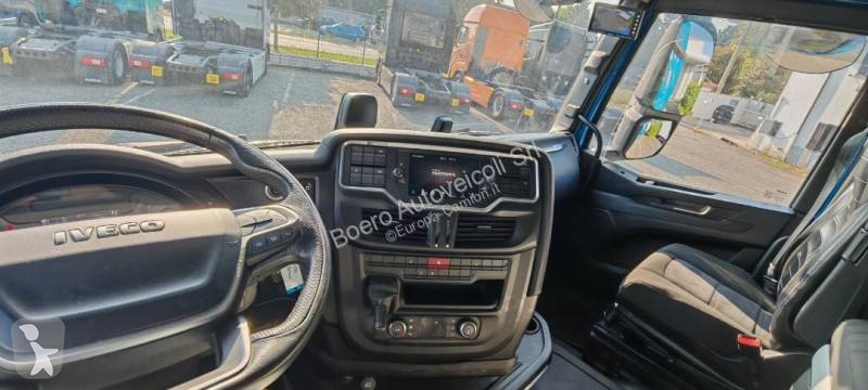 Traktor Iveco