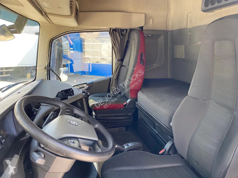 Tahač Volvo 13420 Globetrotter / ADR + PTO /...
