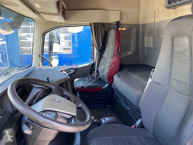 Tahač Volvo 13420 Globetrotter / ADR + PTO /...
