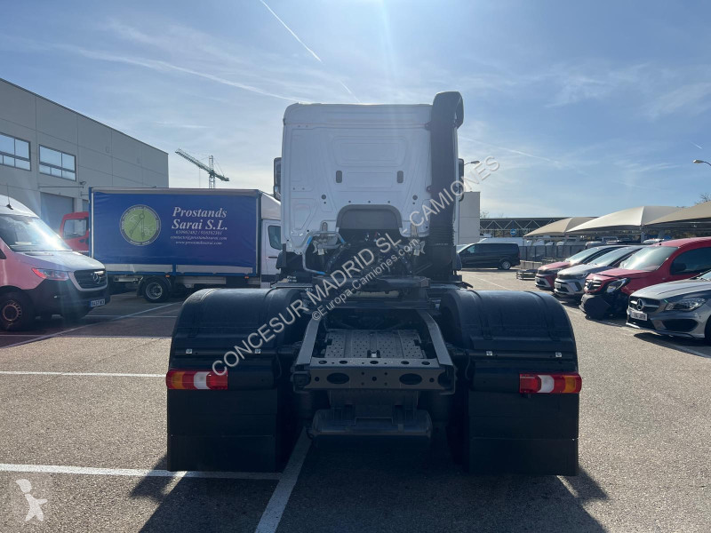 Traktor Mercedes  1851 LS