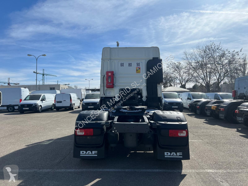 Traktor DAF  460