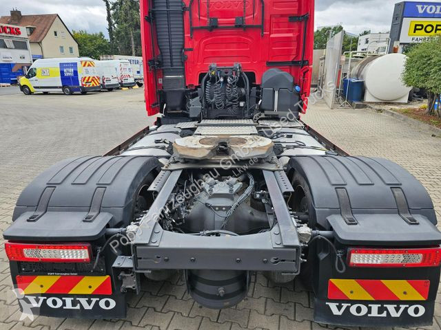 Tahač Volvo 500...