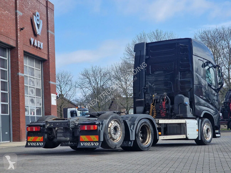 Tahač Volvo 13540 Globetrotter 6x2 - Full air -...
