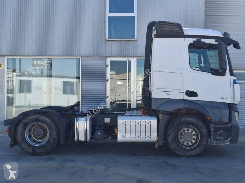 Traktor Mercedes
