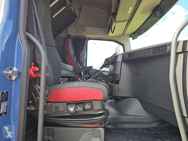 Traktor Volvo 500