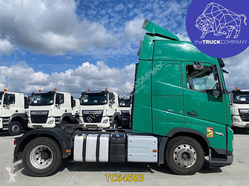 جرار Volvo 500
