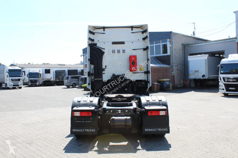 جرار Renault T520 HighSleeper Retarder Modell...