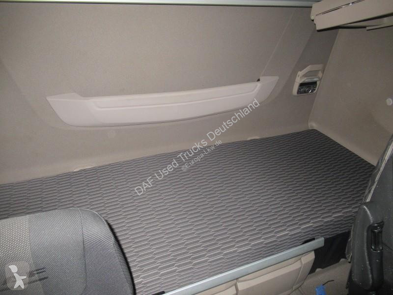 جرار DAF XG  FT 4X2