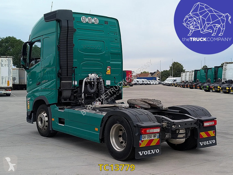 جرار Volvo 500
