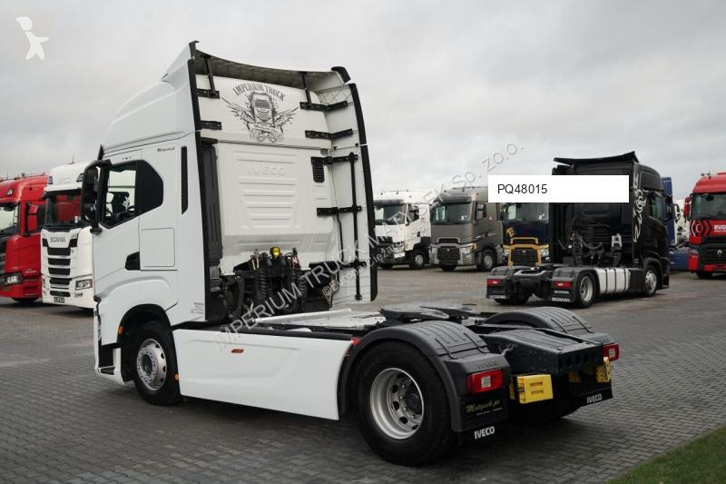 Влекач Iveco 480