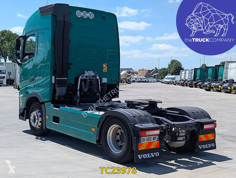 جرار Volvo 500