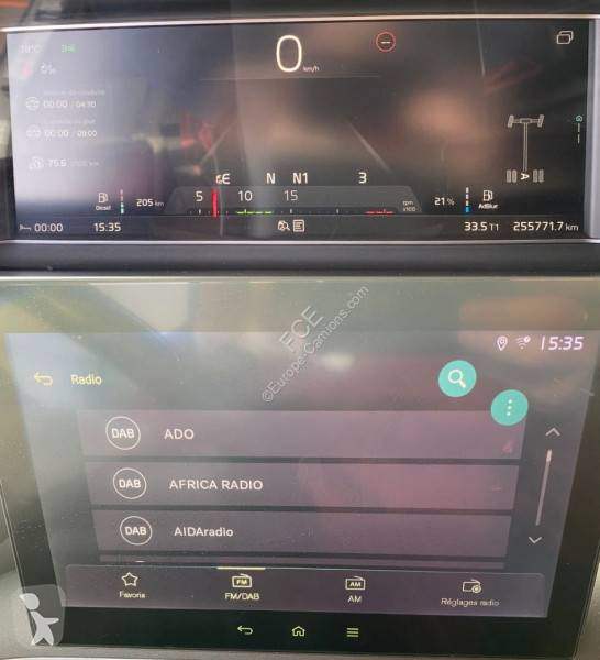 جرار Volvo