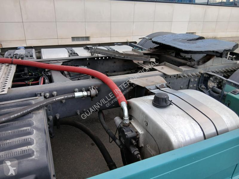 جرار Volvo 500