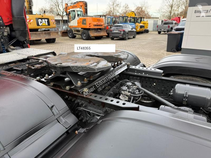جرار Mercedes 2663