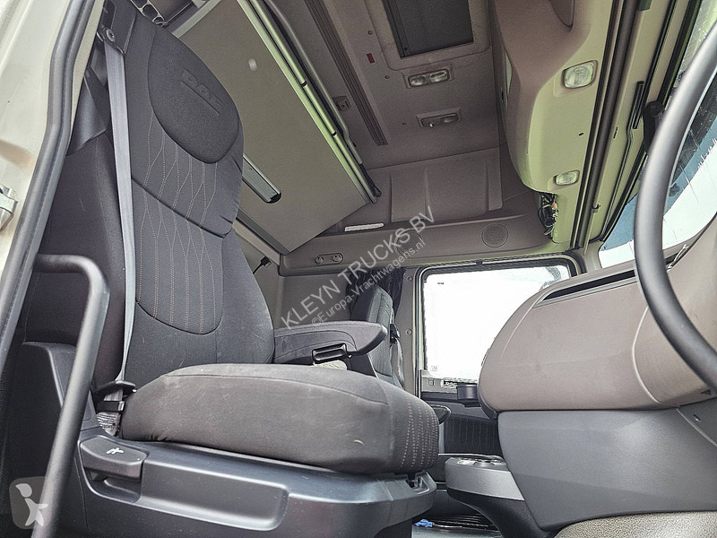 Cap tractor DAF XF  SSC SKIRTS SKYLIGHTS