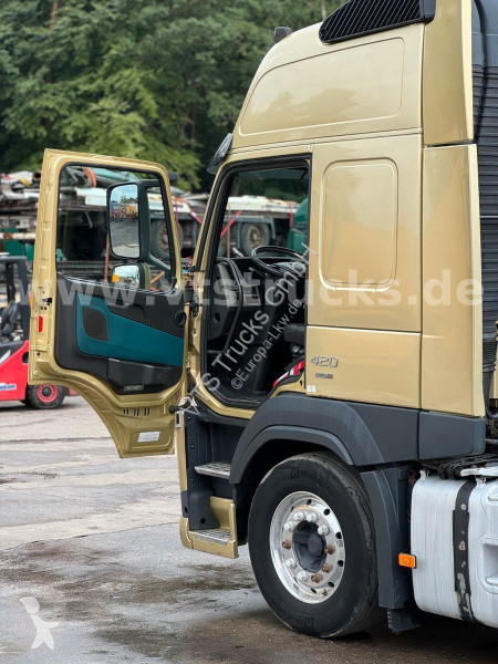 جرار Volvo 420 6x2 Lenk-/Lift, Vollluftfederung
