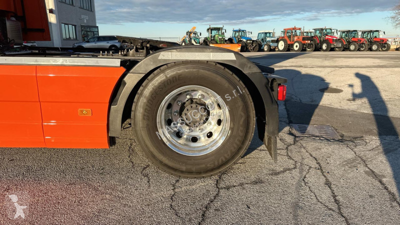 جرار Volvo 42T 4x2