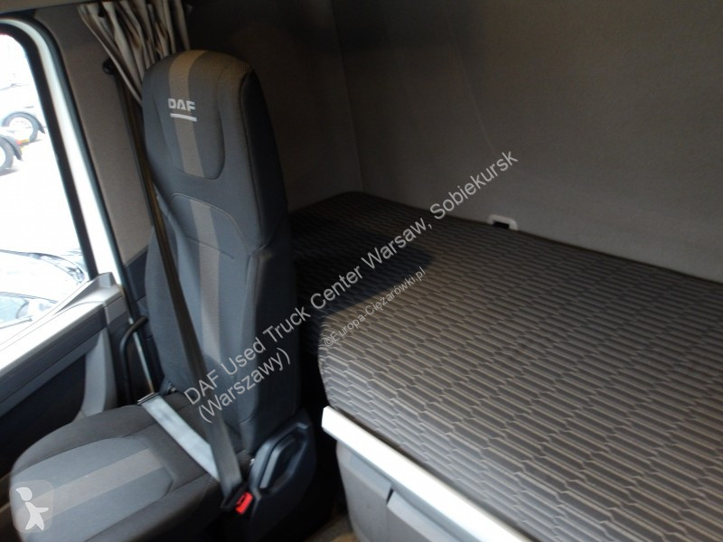 جرار DAF XFn  FT 4X2