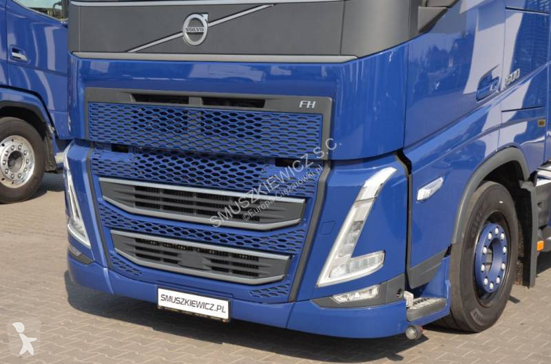 Cap tractor Volvo