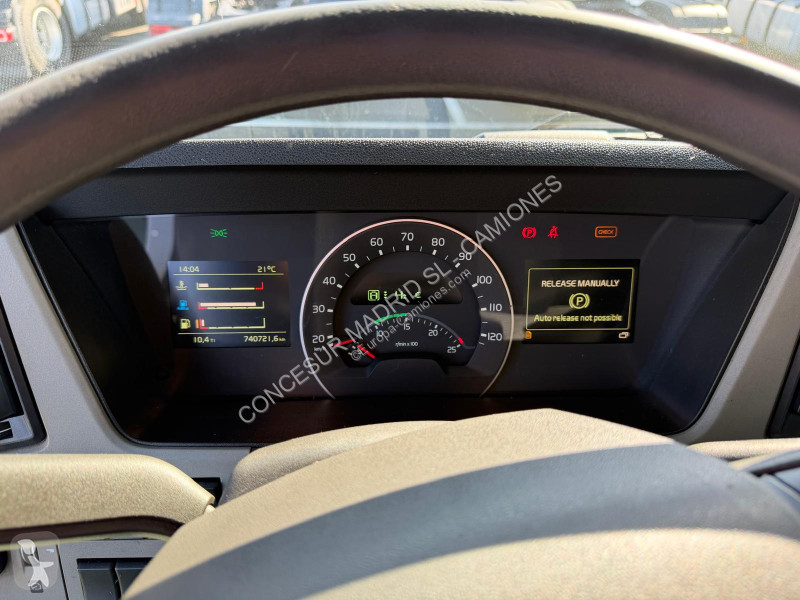 جرار Volvo  450