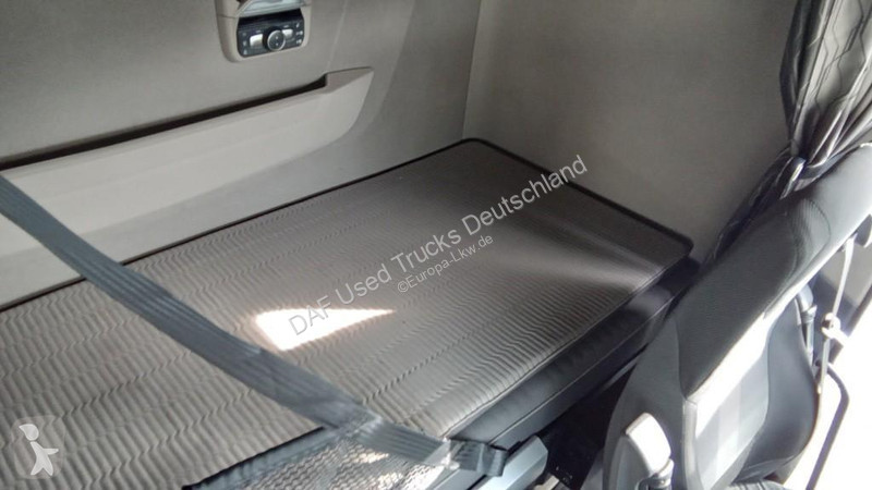 جرار DAF XG  FT 4X2