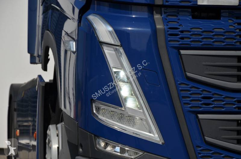 Cap tractor Volvo
