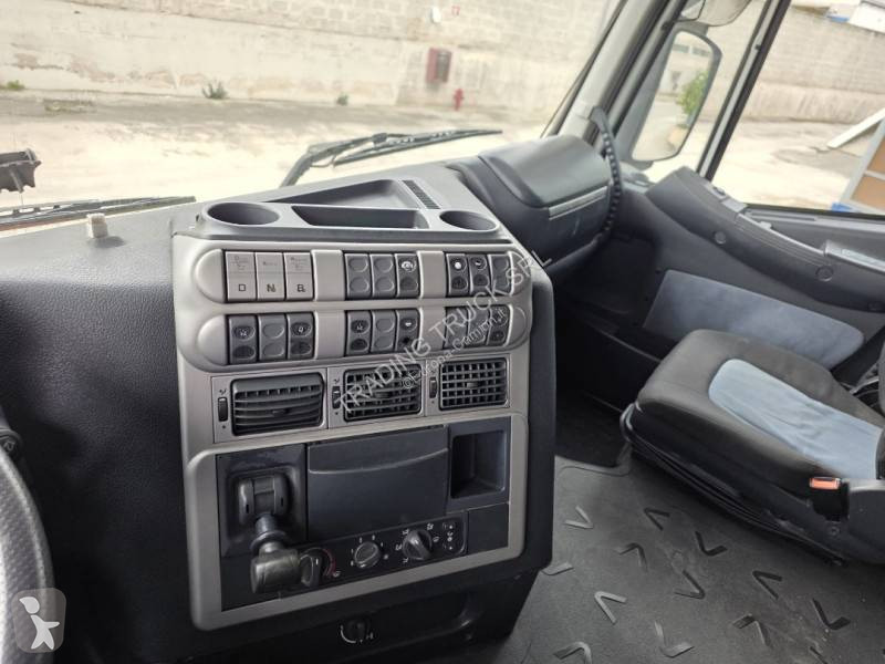 Iveco  tractor unit