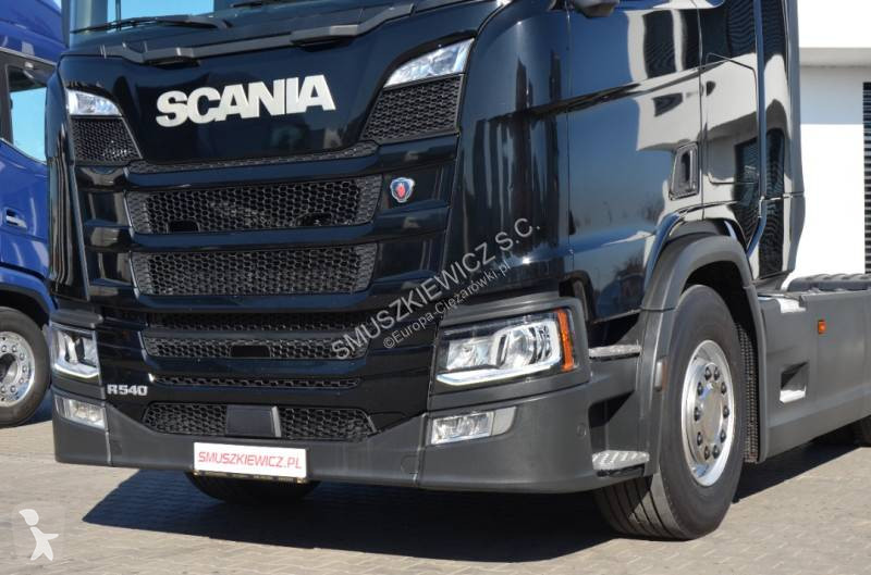 Влекач Scania