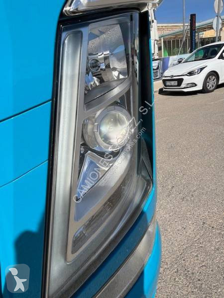 جرار Volvo