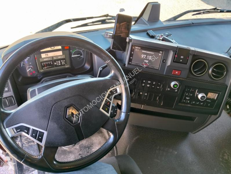 جرار Renault 520 EVO