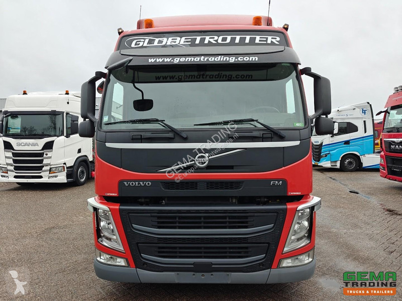 جرار Volvo 4x2 Globetrotter Euro6B - Stainless...