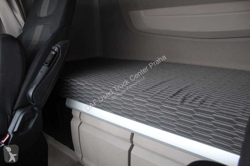 جرار DAF XG  FT 4X2