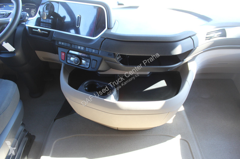 جرار DAF XG  FT 4X2