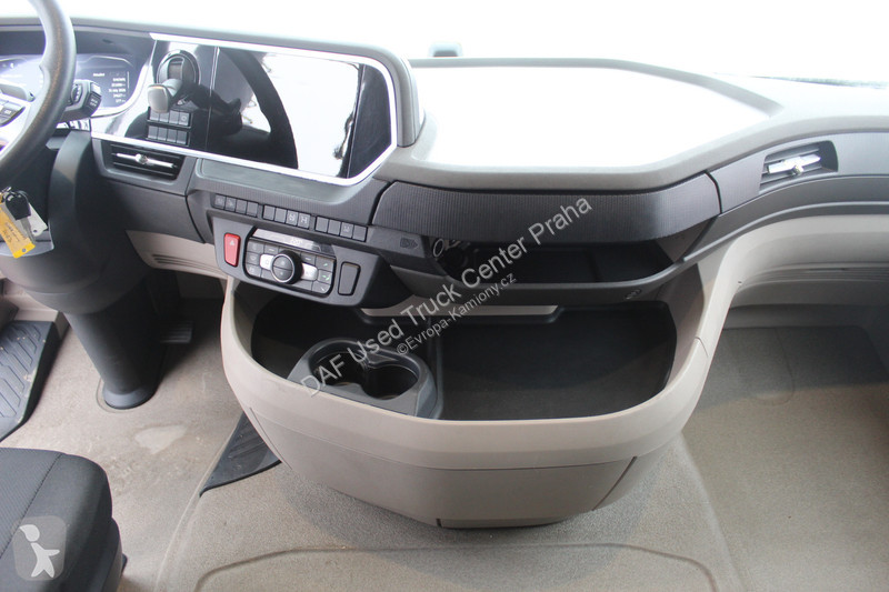 جرار DAF XG  FT 4X2